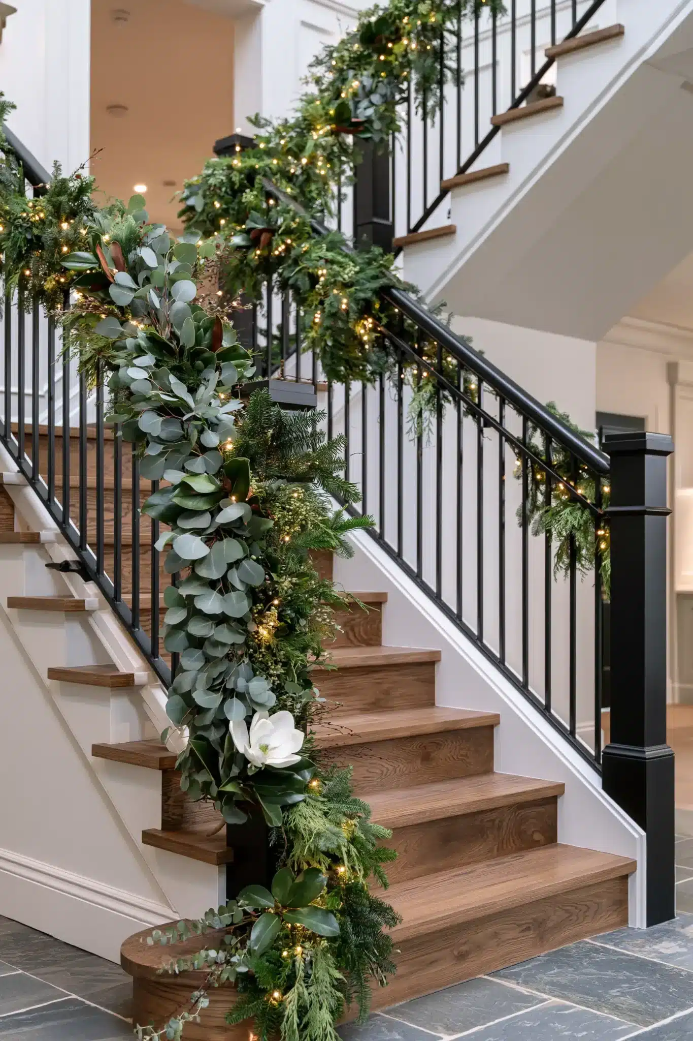 christmas staircase decor